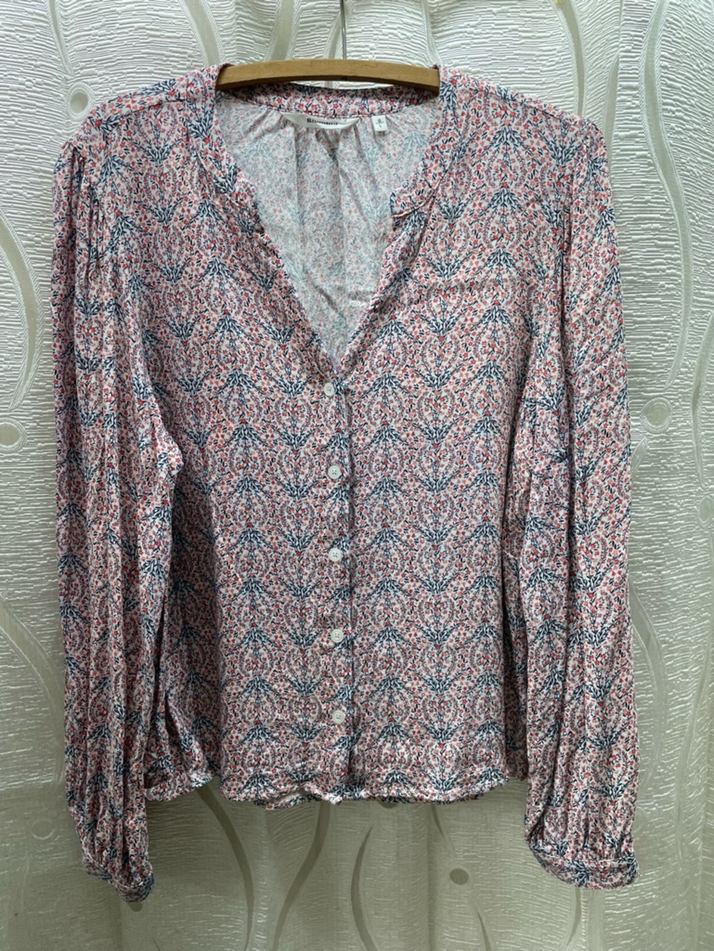 Women's Pink Floral Button-Down Shirt with V-Neck